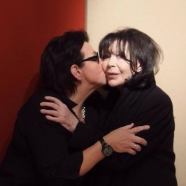 Monique Giroux et Juliette Gréco, archives personnelles de Monique Giroux.